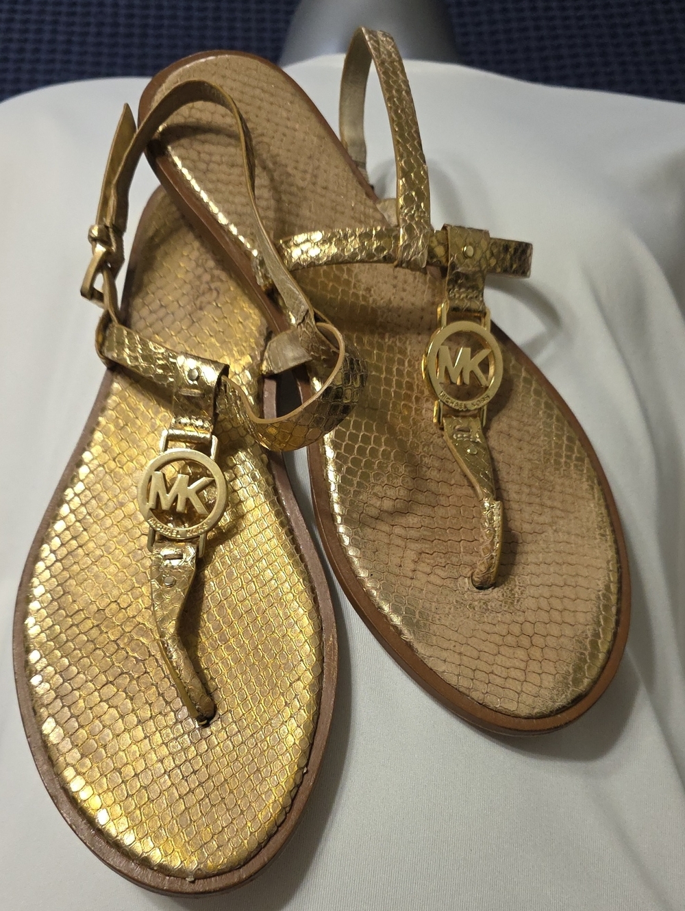 Michael Kors Gold Metallic MK Logo Thong Sandals 10